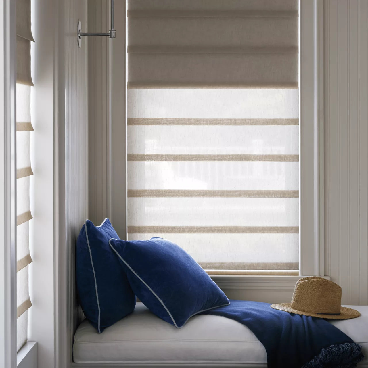 Vignette - Modern Roman Shade